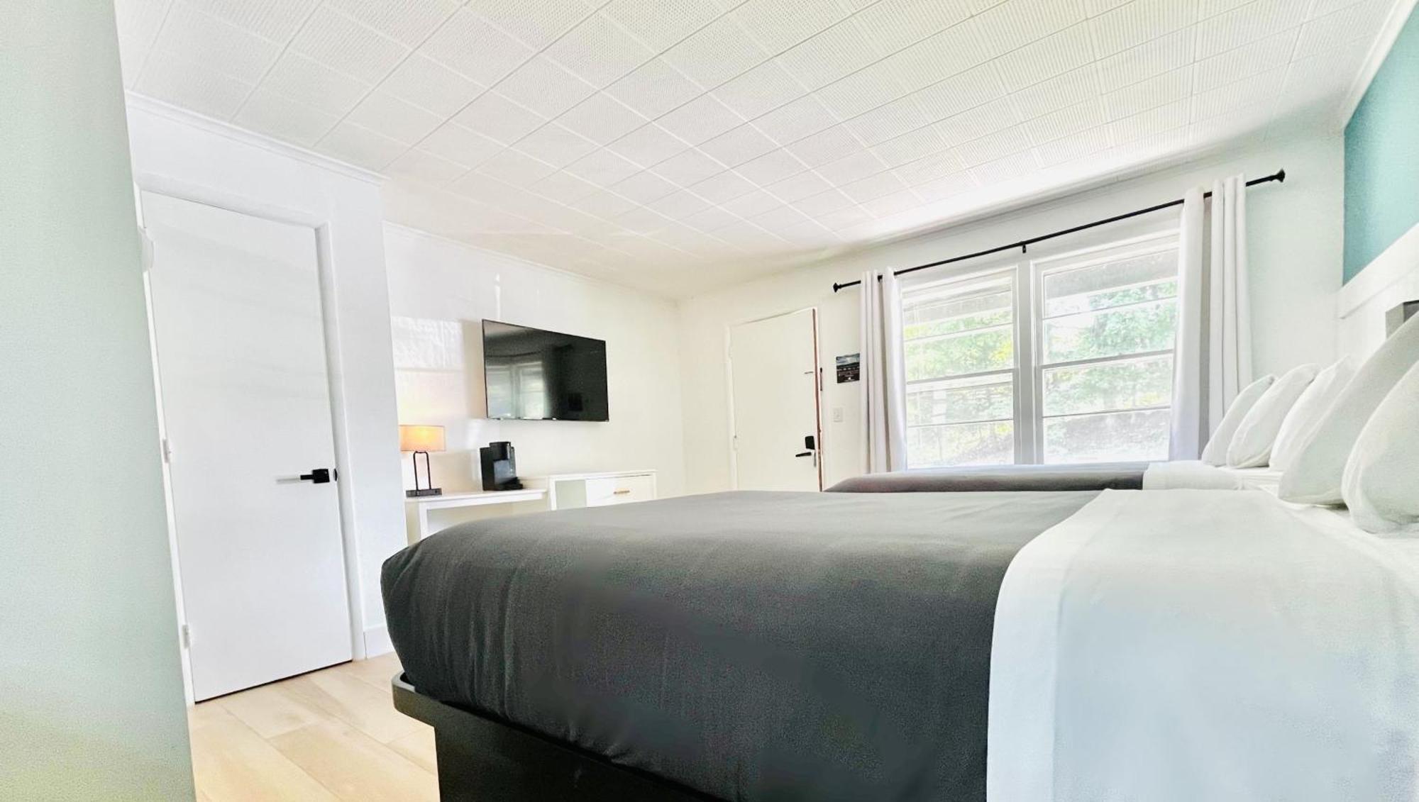 Motel Luzerne Lake Luzerne ภายนอก รูปภาพ